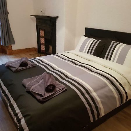 Rozina Apartment ペイズリー エクステリア 写真