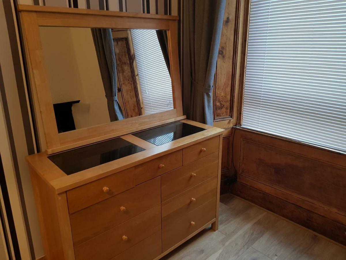 Rozina Apartment ペイズリー エクステリア 写真